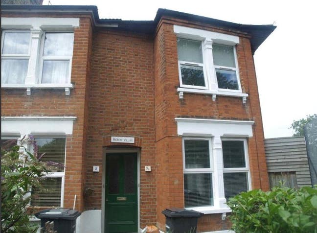Unique Two Bedroom End of Terrace House Main Photo