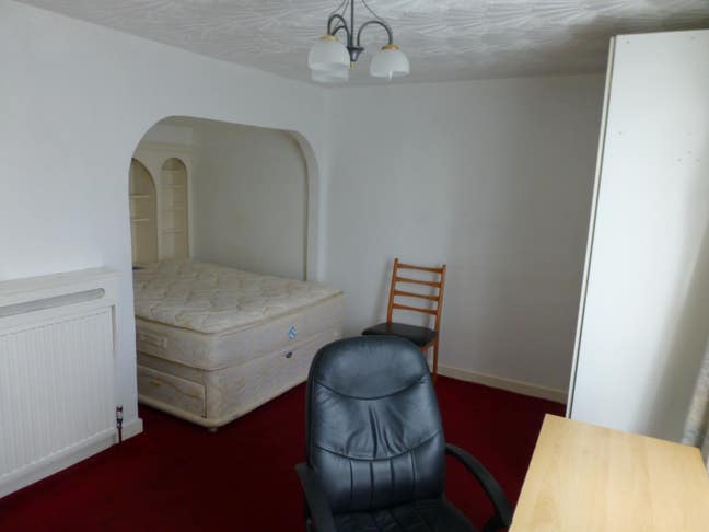 Harlow Rooms to Let Main Photo