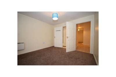 2 Bed 2 Bath apartment Eaton Rd SM2 Main Photo