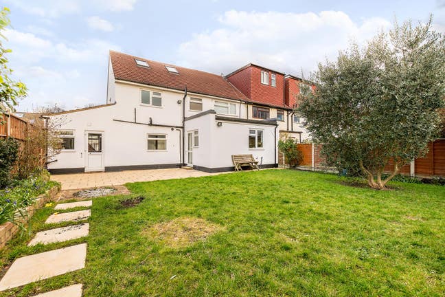  Dble Ensuite I No Deposit*I Clean and Tidy House Main Photo