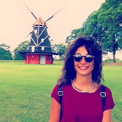 Professional Female seeks a double room Main Photo