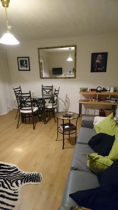 Comfortable double room in family home Main Photo