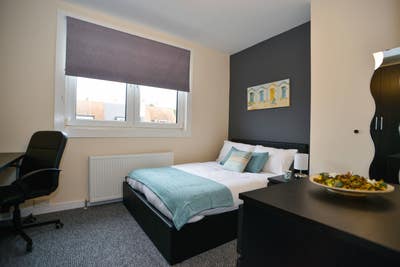 Double - ensuite - all Bills / Cleaning  Main Photo