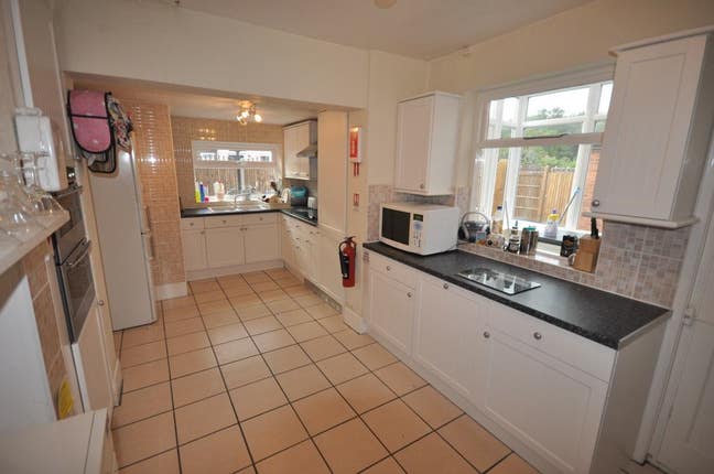 En-Suite Young Professional Share - All Bills Inc  Main Photo