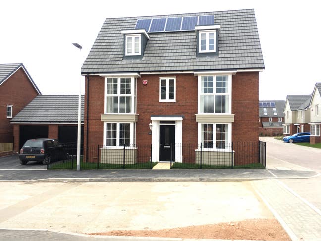 Superb double room in Exeter close to Ikea Main Photo
