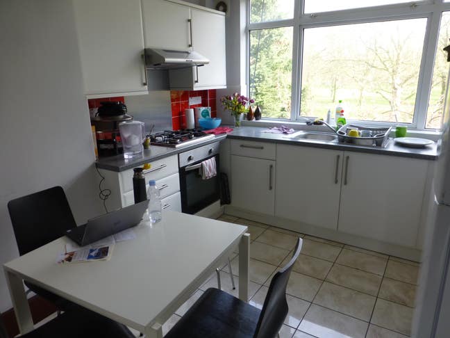 Double room 4 mins to Bermondsey tube Main Photo