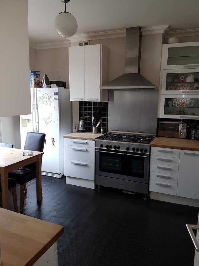 Beautiful Double in 2bed2bath Leafy Stroud Green Main Photo