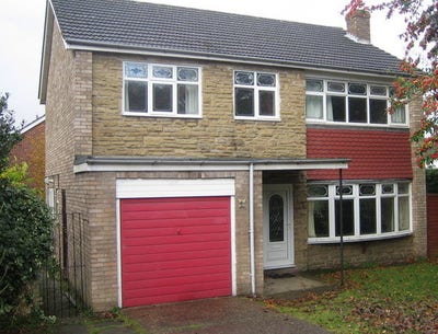 Room in a very nice location with free Netflix Main Photo