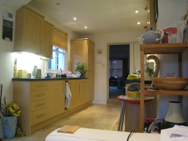Single room, lovely terraced house, Castle Rd area Main Photo
