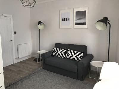 Modern Studio Flat Main Photo