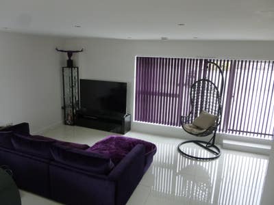 Females only - Beautiful Penthouse Apartment   Main Photo