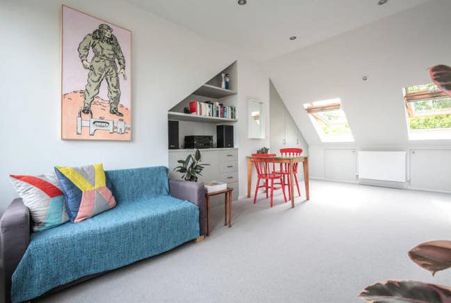 Beautiful studio apartment in family home  Main Photo