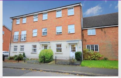 Lovely room near Trentham Gardens. Main Photo