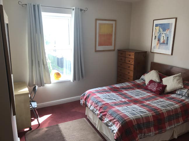 Double Room to Rent Main Photo