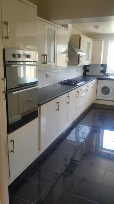 Double room with share bathroom Main Photo