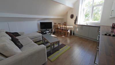 Large Double Room Available Now Main Photo