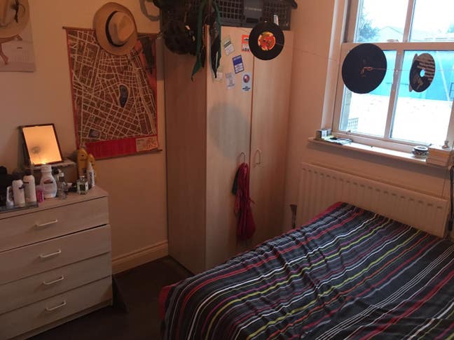 Double room available near Victoria Park Main Photo
