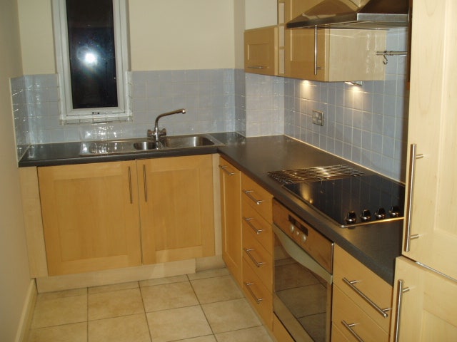 Large Double Room - Central House Main Photo