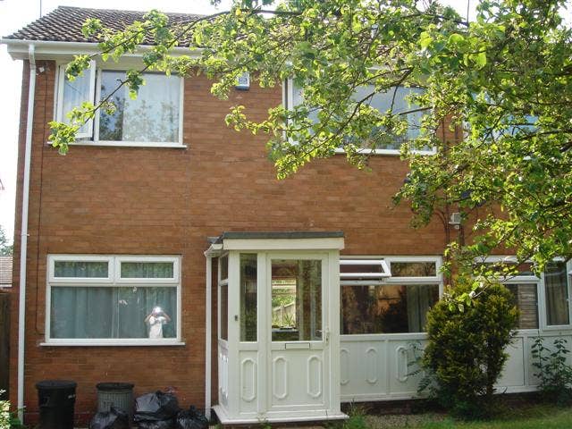 Double Room in shared house near the UofB & QEH Main Photo