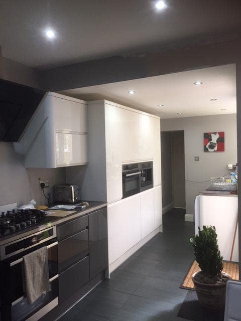  Female Preferred-  Double  Room  Cottage  House Main Photo