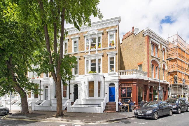 Luxury 2 Bed Kensington flat with Private entrance Main Photo