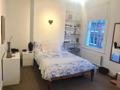 *Hammersmith Station* Huge Immaculate Double Room Main Photo