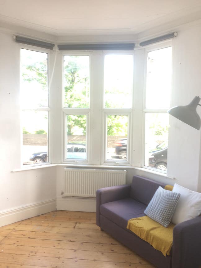 Large bright double room great location Main Photo