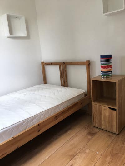 Single Room in Greenwich available now!!!!! Main Photo