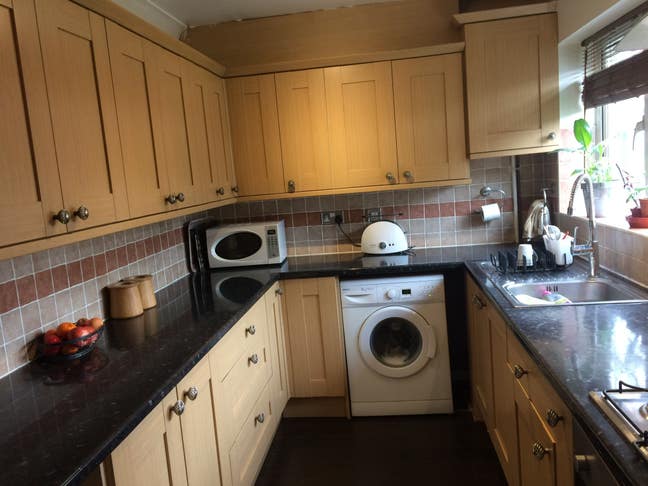 1-2 Double room available in luxury apartment Main Photo