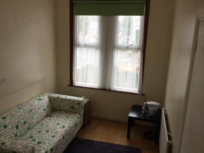 Double Bedsit, Zone 3, Quiet House.. inc Bills  Main Photo