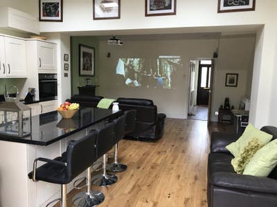 Double Bedroom In loverly home  Main Photo