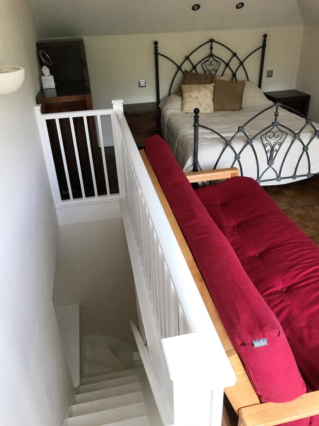 Large loft room in quiet house  Main Photo
