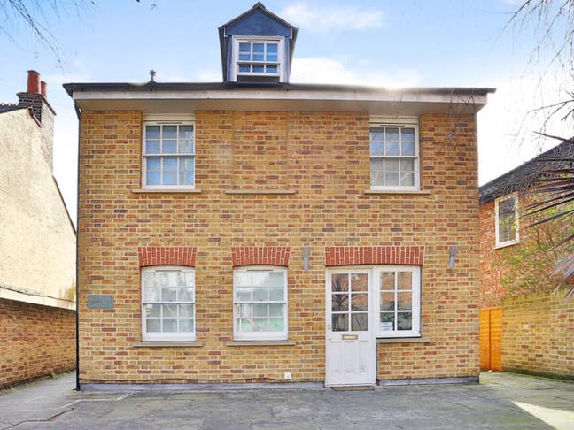 An Ensuite Double Room available in Kingston  Main Photo
