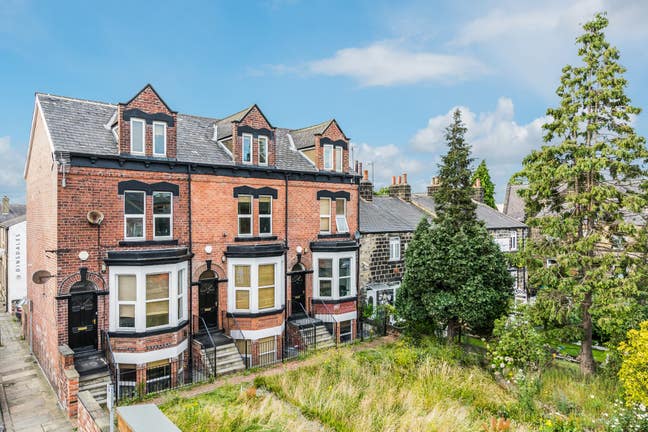 4 Bed House Centre Headingley Main Photo