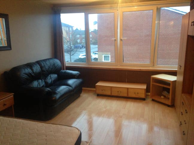 Large double room  Main Photo