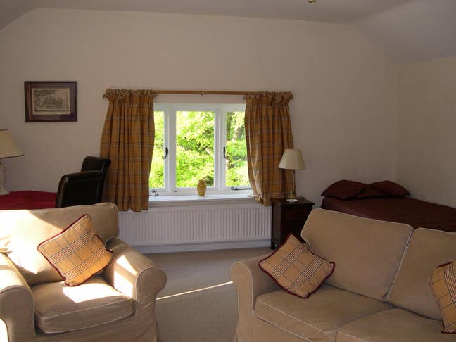 Studio flat 1 person, Mon-Fri, bills included   Main Photo