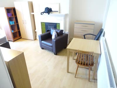 Lovely period student house near UoK, Main Photo