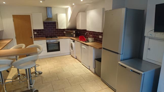 Double room in shared house in Cathays Main Photo