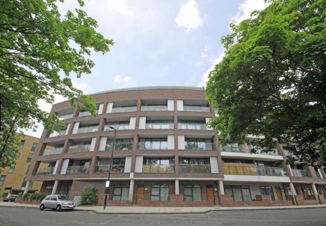 Modern 1 bed flat Main Photo