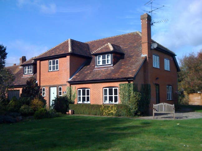 Large double room in lovely village house Main Photo