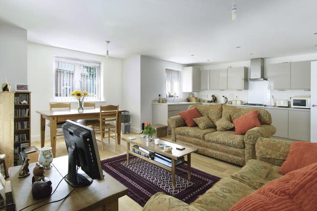 Modern flat share Main Photo