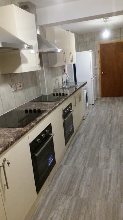 * * Clean & Tidy * * * New - All Bills Included * Main Photo