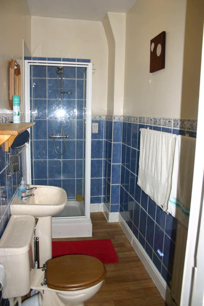 Central Location- 5 bed house - All bills included Main Photo