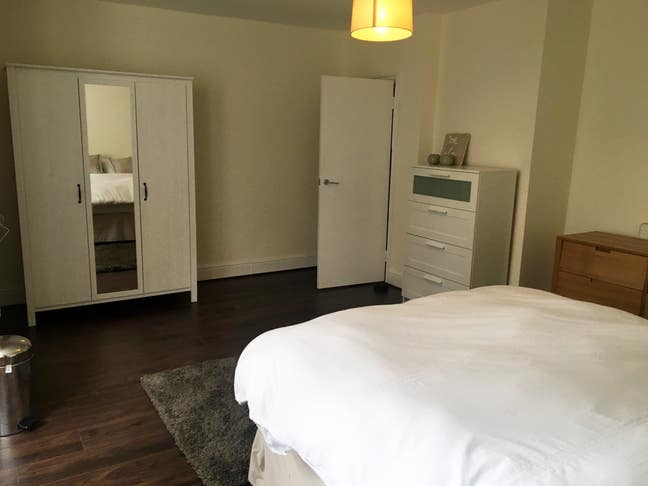 Room in W11 Main Photo