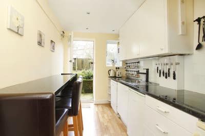 Lovely Room in South Hampstead Main Photo