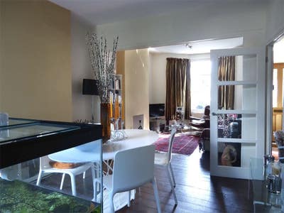 Stylish Houseshare.Great transport links Main Photo