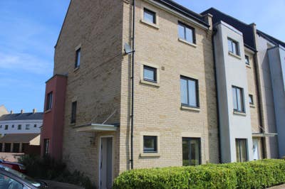 NOW A Lovely big double en suite, Science Park  Main Photo