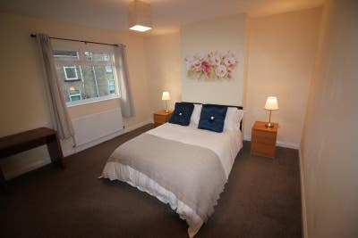 Furnished Whole House - 2 Double Bedrooms Main Photo