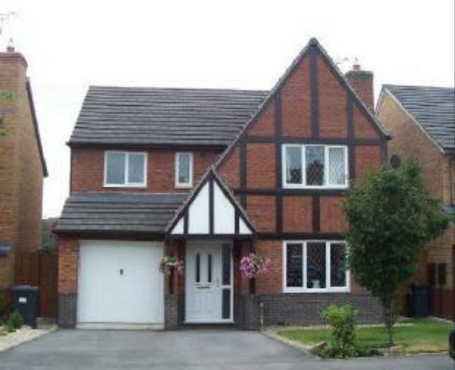Room to rent on a quiet estate in Middlewich  Main Photo