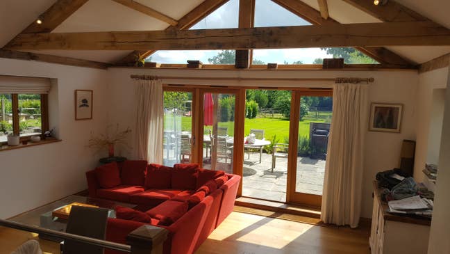 2 or 3 Bed Rural Contemporary House nr Haslemere Main Photo